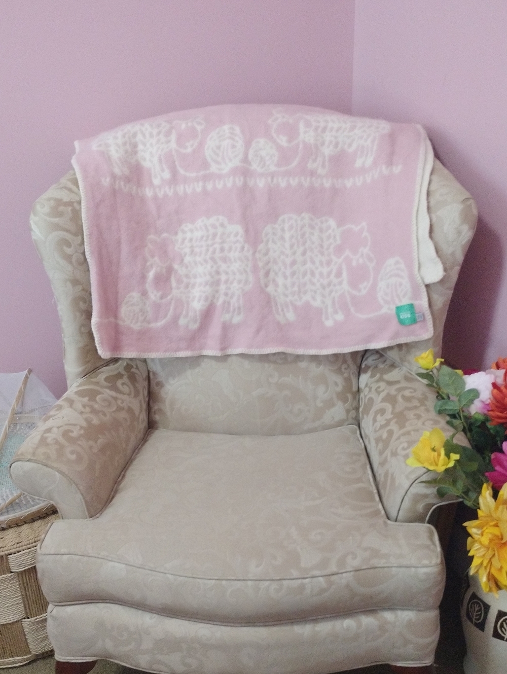 Woolroom Kids 100% Wool Pink Cream Woodland Sheep Animal Throw Blanket Nursery - Picture 2 of 6